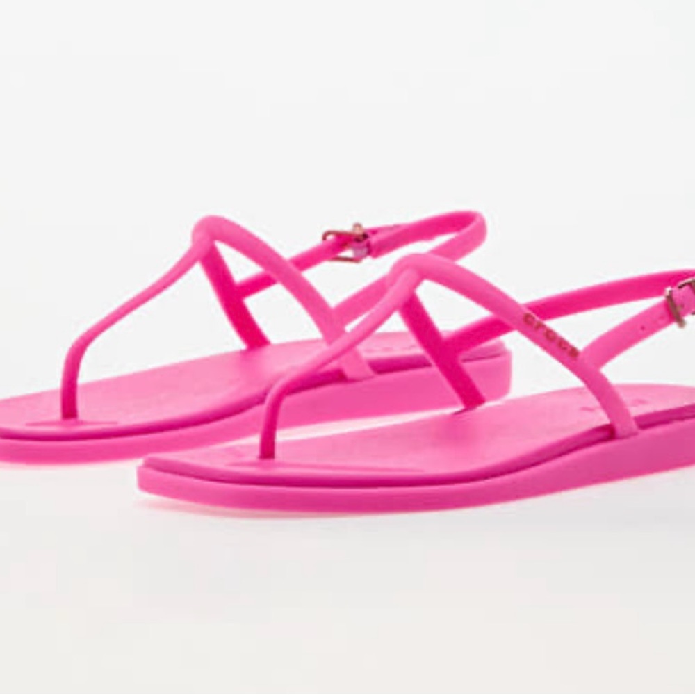 CROCS Women's Miami thong Bright Pink Sandals